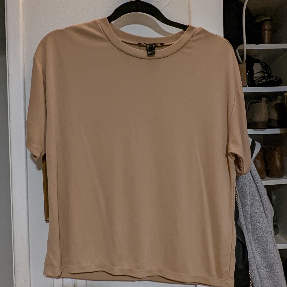 Forever 21 tee small